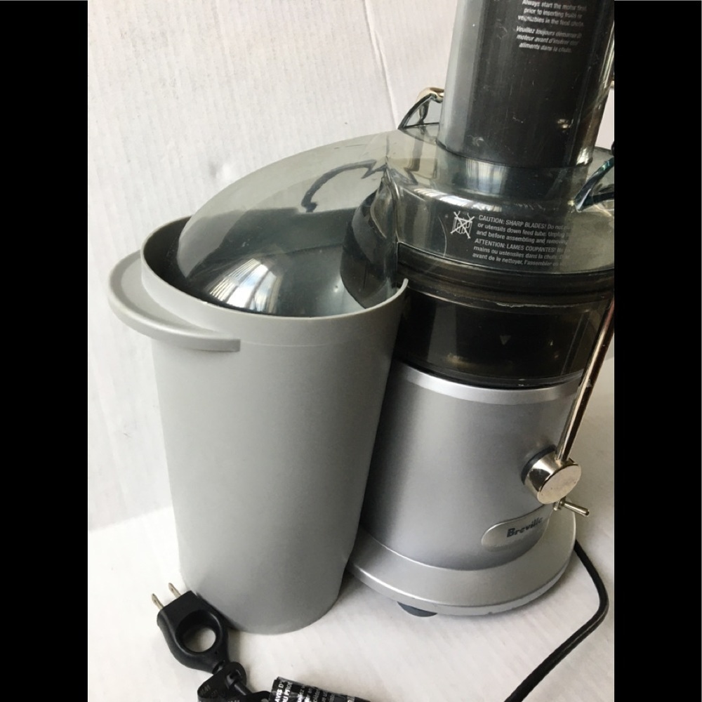 Breville Juice Fountain Plus Juicer - Picture 8 of 17